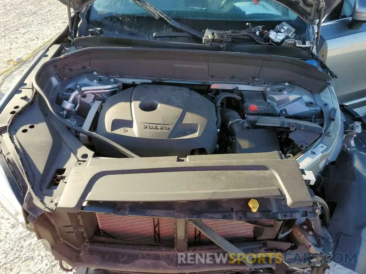 12 fotografías del automóvil dañado YV4102CK9L1586853 VOLVO XC90 2020