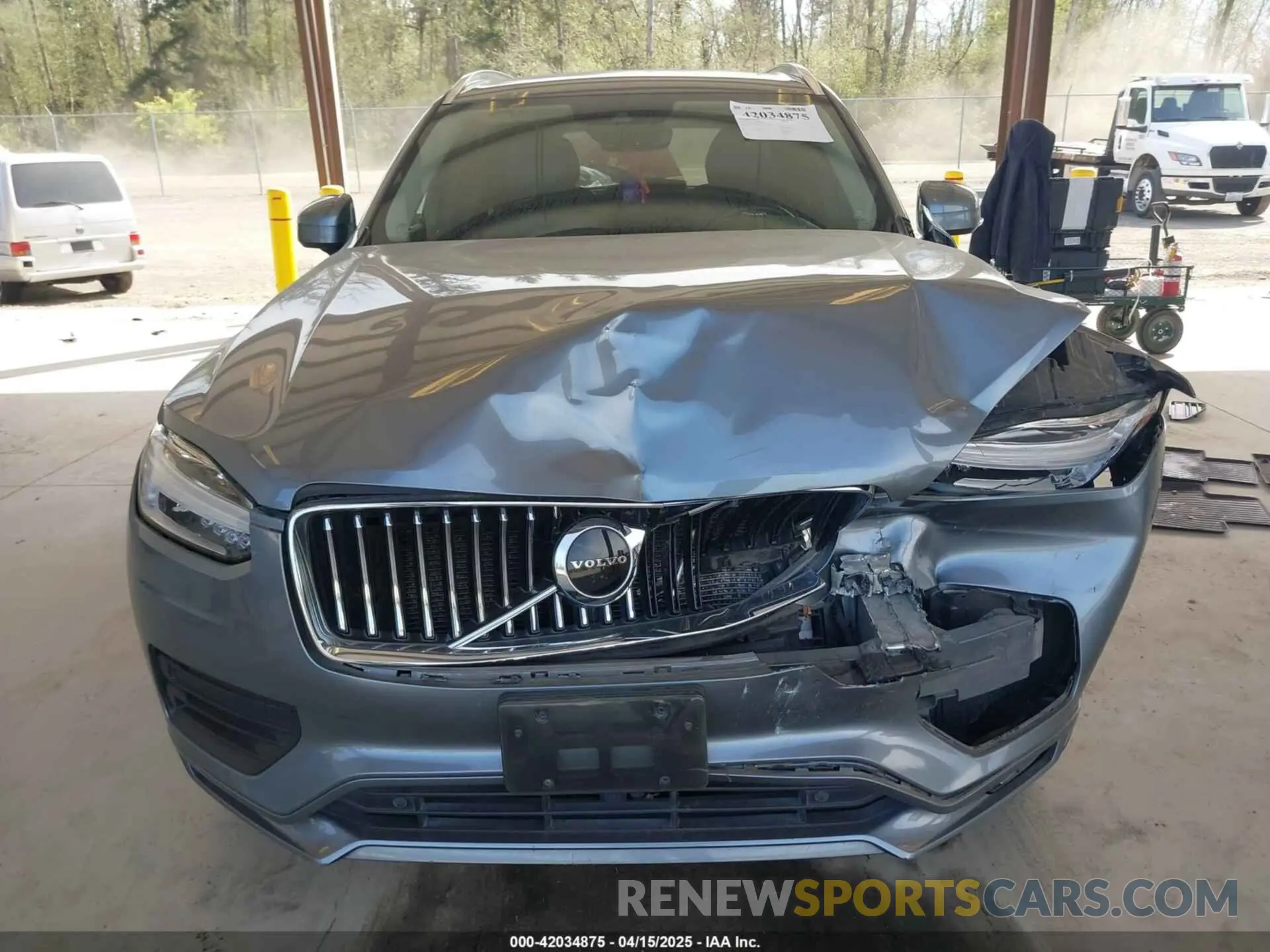 6 fotografías del automóvil dañado YV4102PK1L1591863 VOLVO XC90 2020