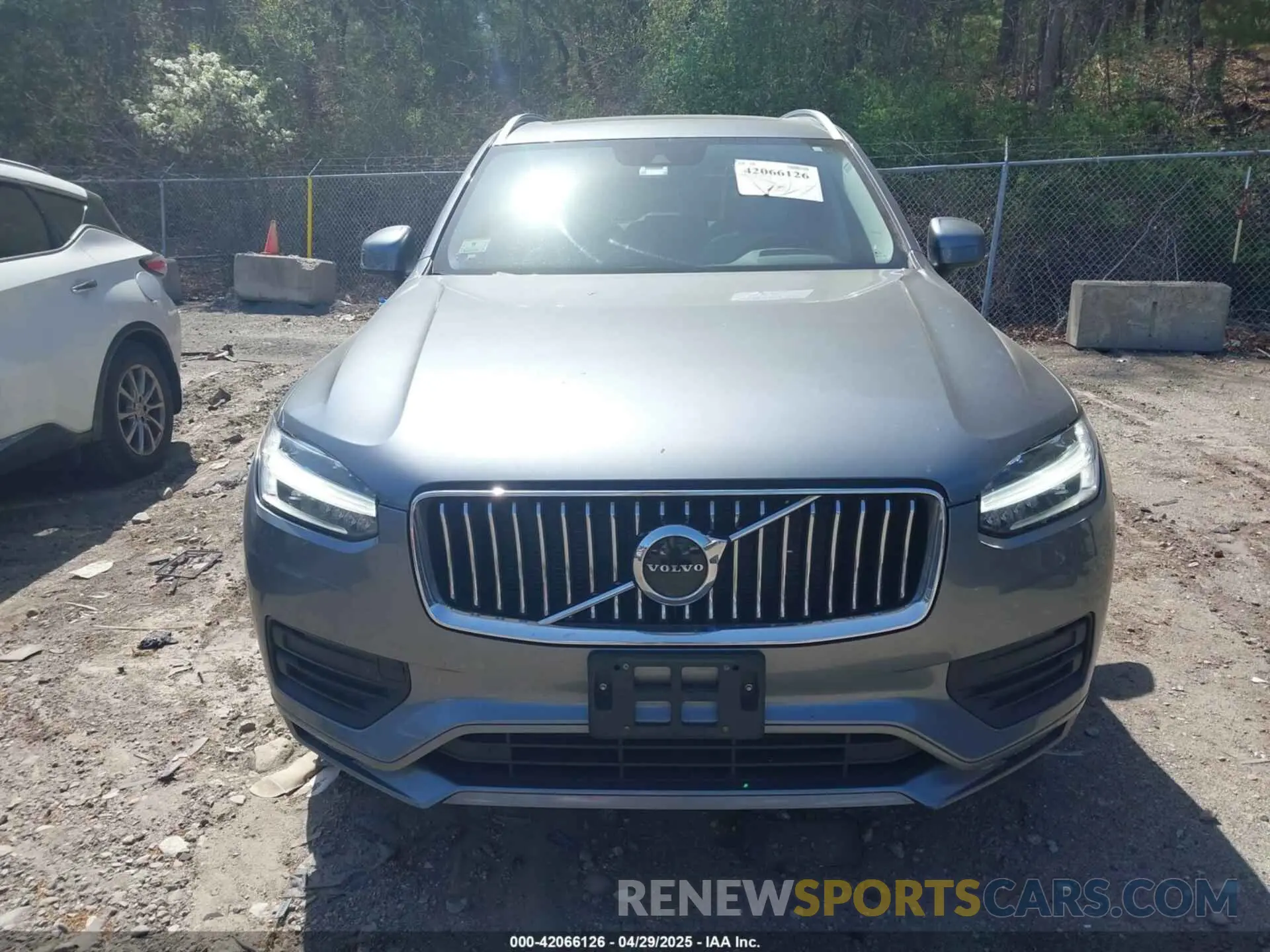 12 fotografías del automóvil dañado YV4102PK1L1605633 VOLVO XC90 2020