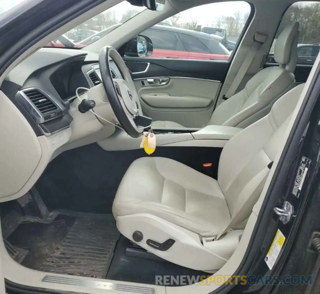 7 fotografías del automóvil dañado YV4102PK4L1571266 VOLVO XC90 2020