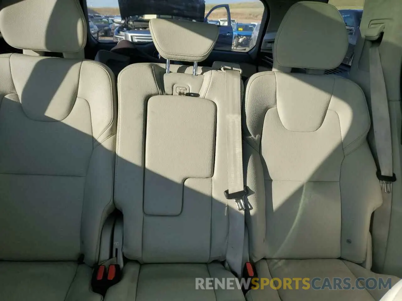 10 fotografías del automóvil dañado YV4102PK5L1563600 VOLVO XC90 2020