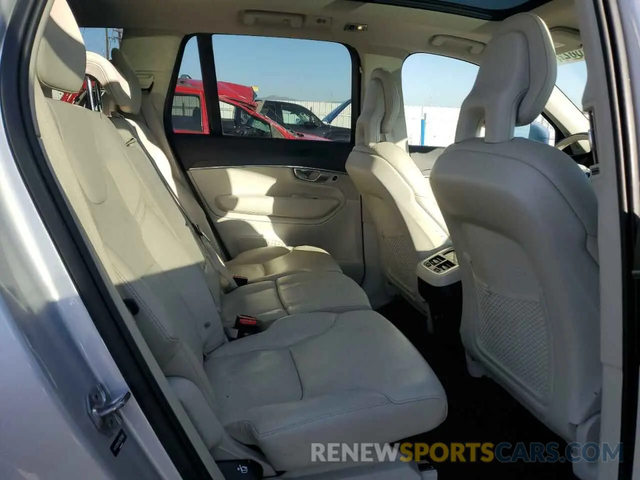 11 fotografías del automóvil dañado YV4102PK5L1563600 VOLVO XC90 2020