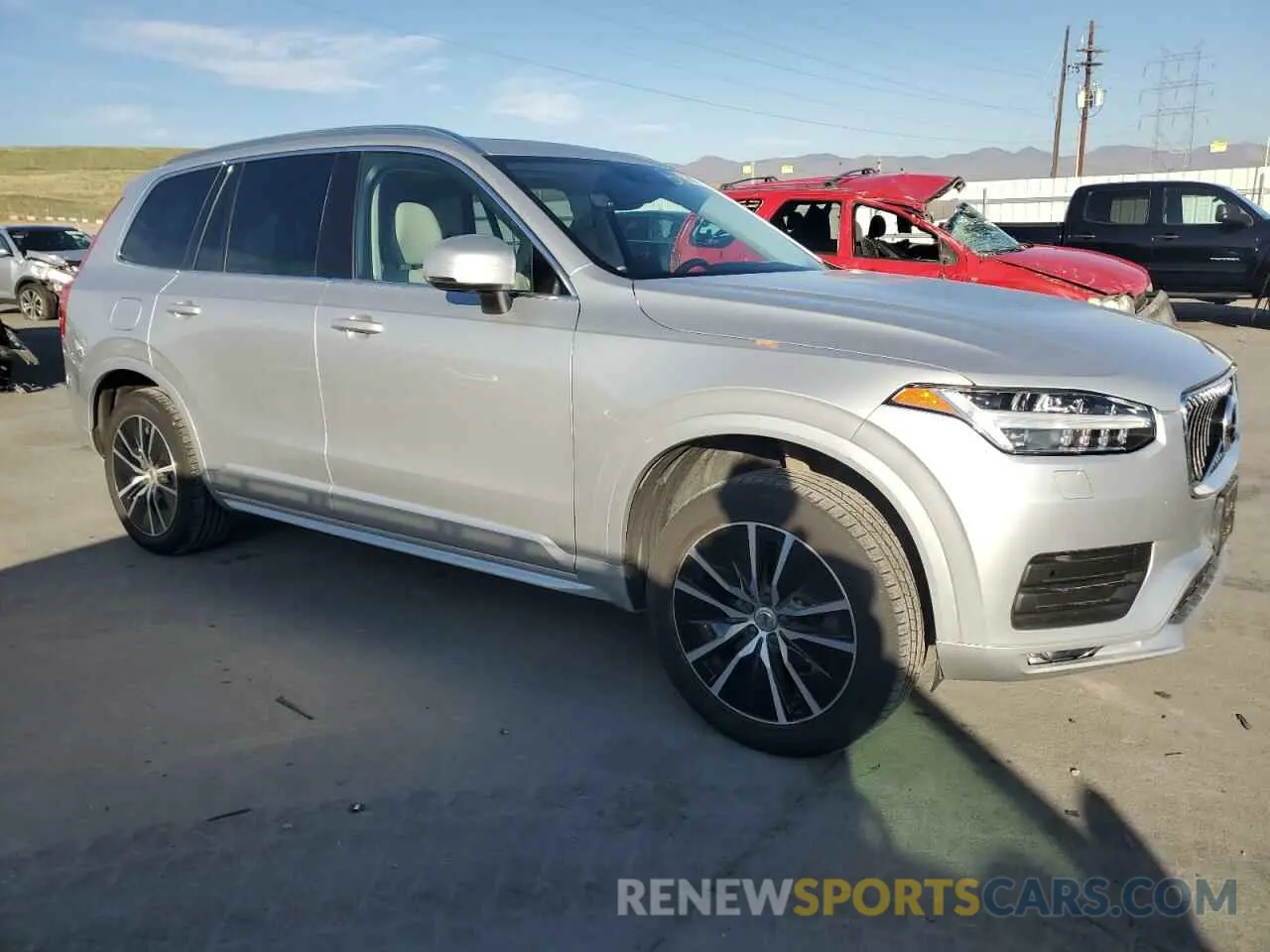 4 fotografías del automóvil dañado YV4102PK5L1563600 VOLVO XC90 2020