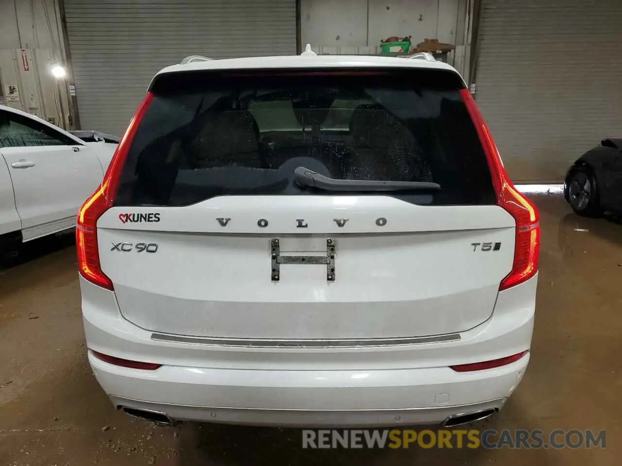 6 fotografías del automóvil dañado YV4102PK5L1588559 VOLVO XC90 2020