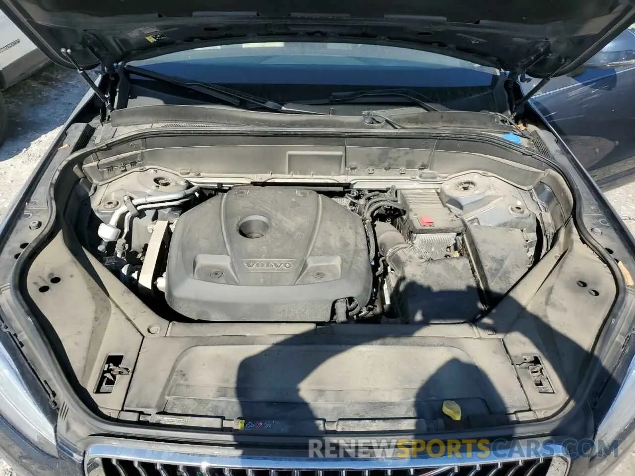 12 fotografías del automóvil dañado YV4102PK7L1561475 VOLVO XC90 2020