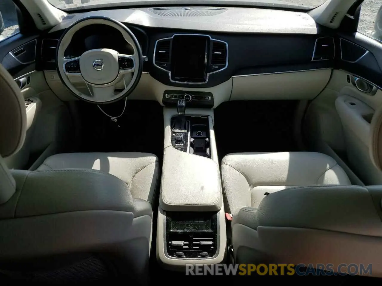 8 fotografías del automóvil dañado YV4102PK7L1561475 VOLVO XC90 2020