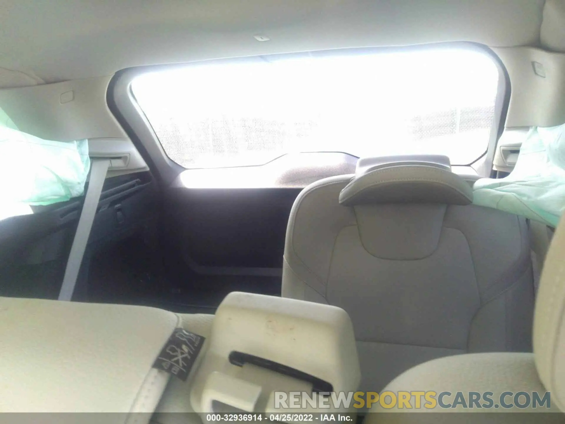 12 fotografías del automóvil dañado YV4102PK7L1622307 VOLVO XC90 2020