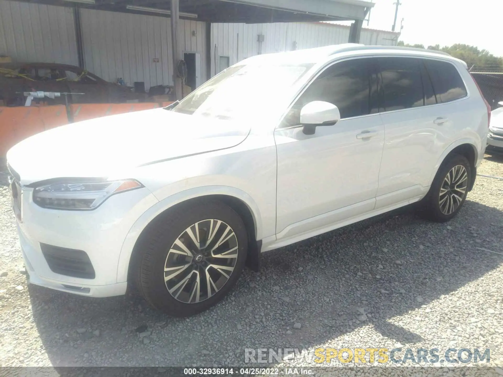 2 fotografías del automóvil dañado YV4102PK7L1622307 VOLVO XC90 2020