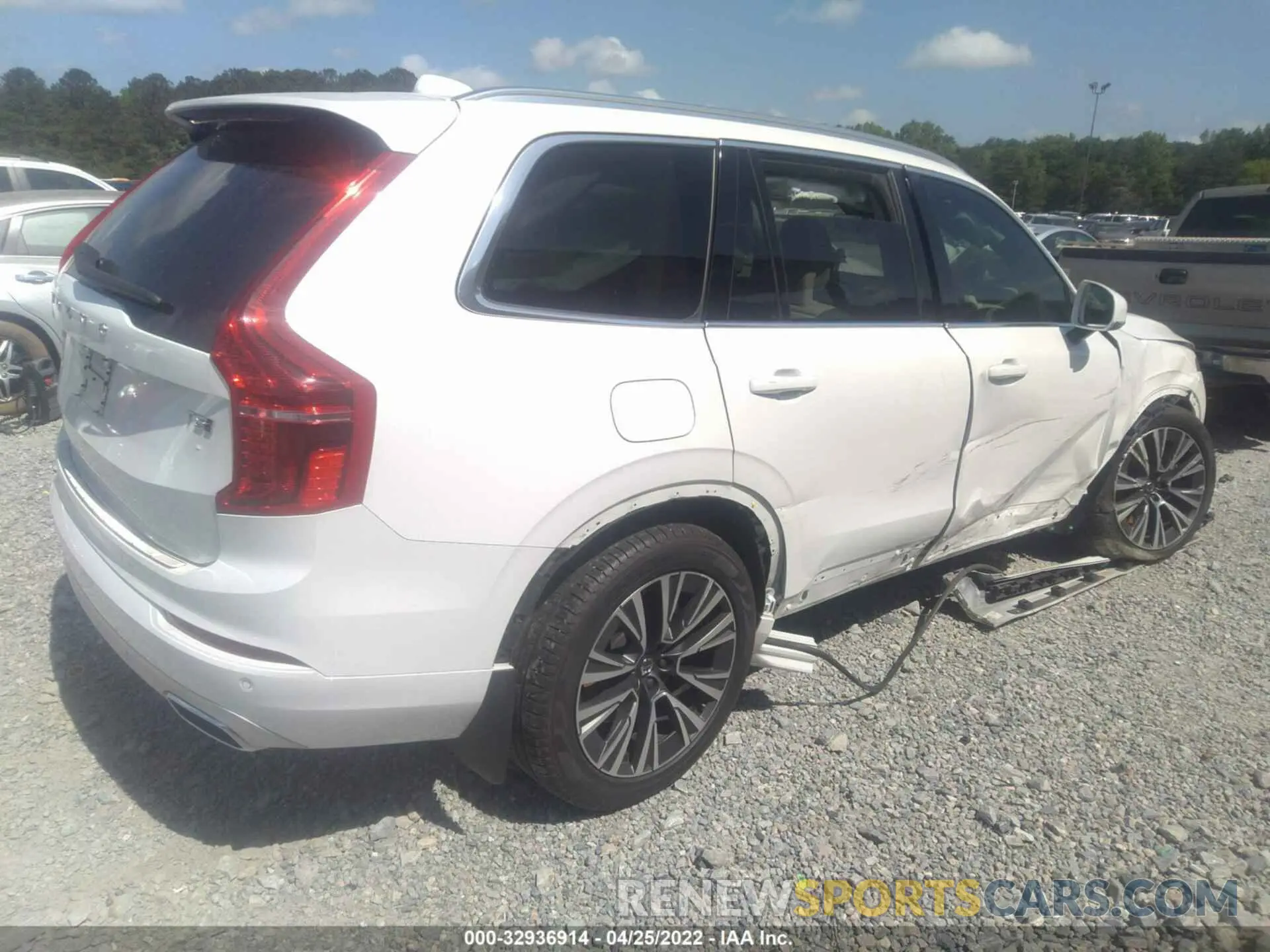 4 fotografías del automóvil dañado YV4102PK7L1622307 VOLVO XC90 2020