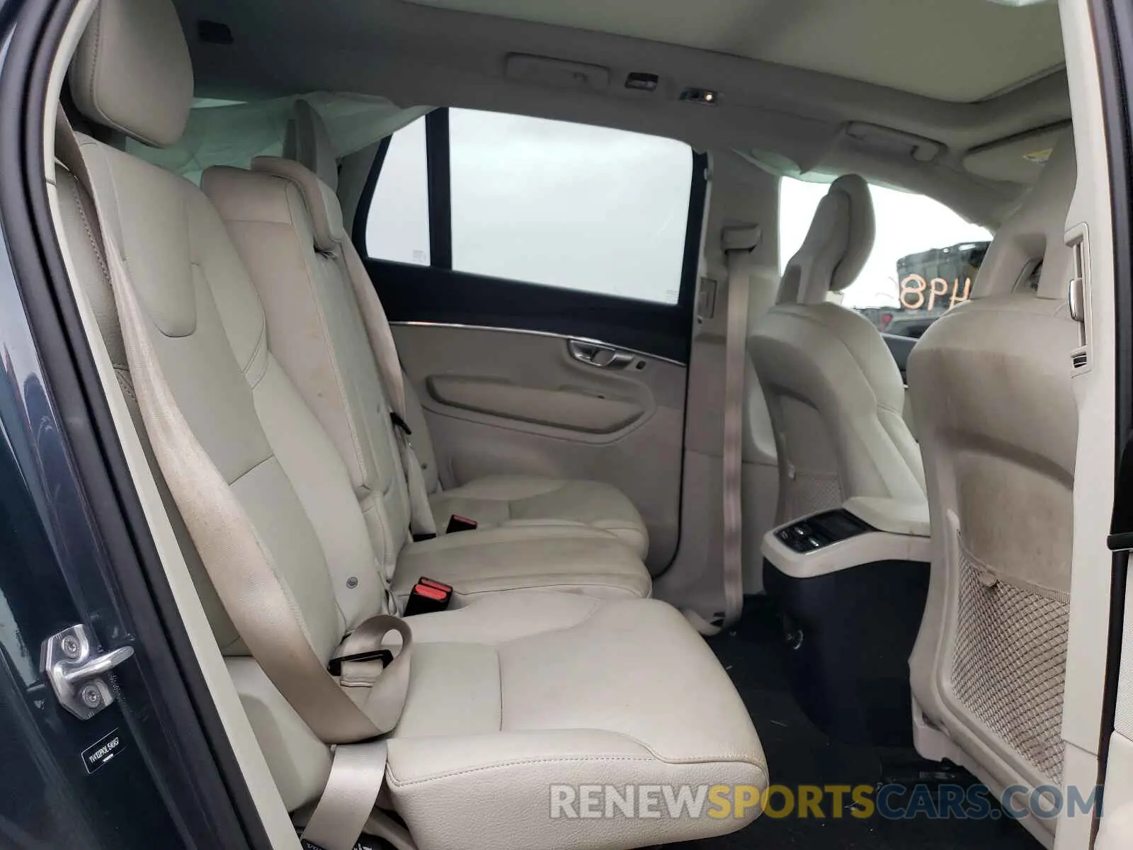 6 fotografías del automóvil dañado YV4102PKXL1540457 VOLVO XC90 2020