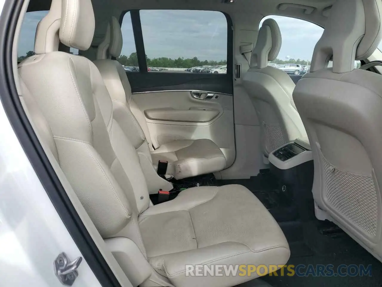 11 fotografías del automóvil dañado YV4A221K2L1552735 VOLVO XC90 2020