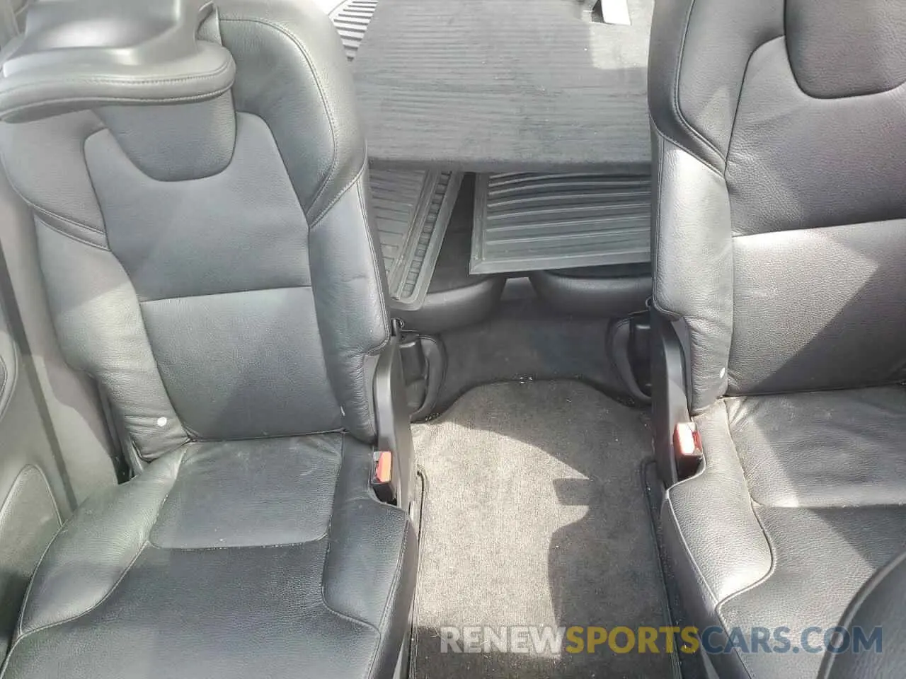 10 fotografías del automóvil dañado YV4A221K6L1557534 VOLVO XC90 2020