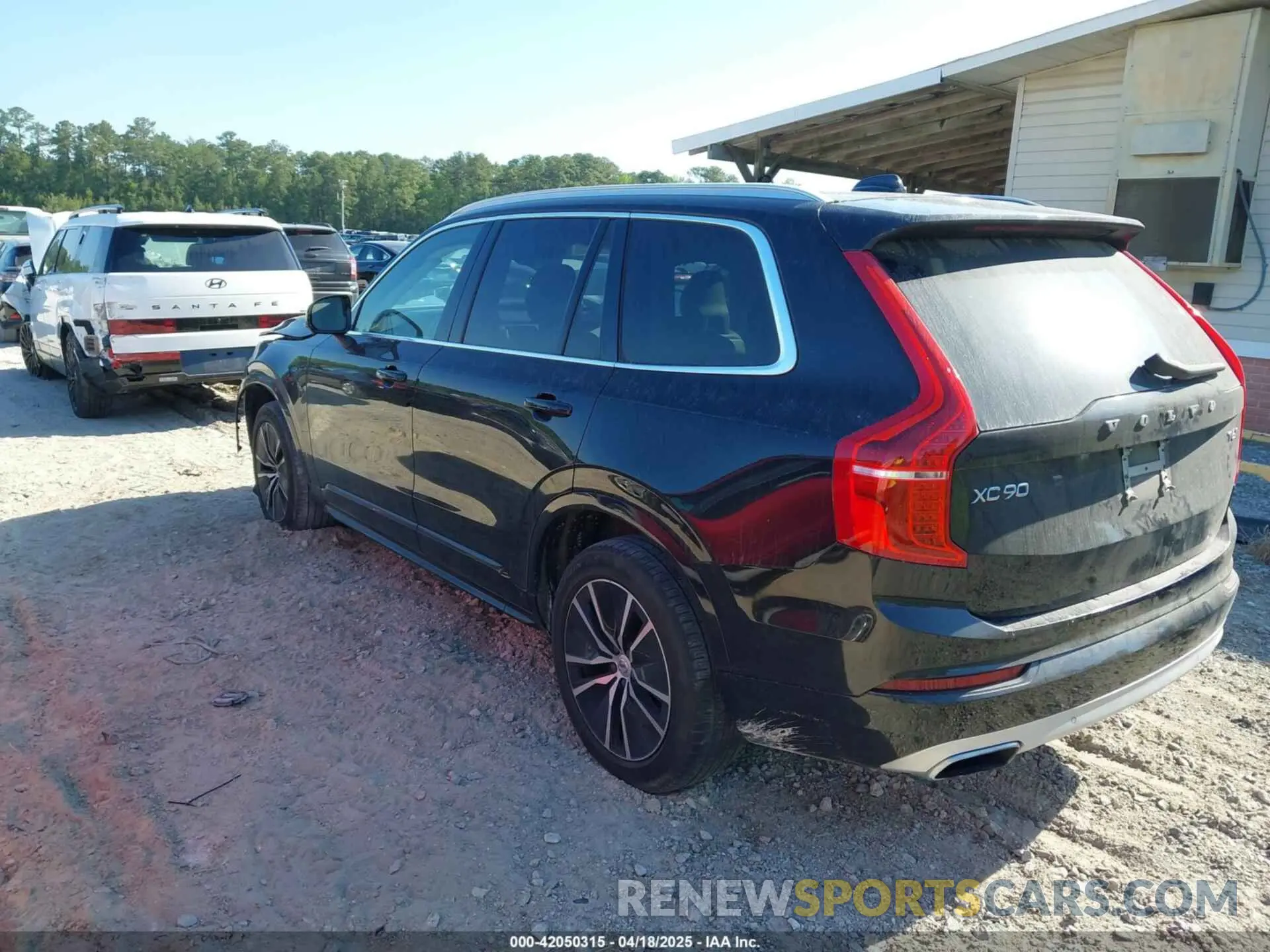 3 fotografías del automóvil dañado YV4A221K9L1552490 VOLVO XC90 2020