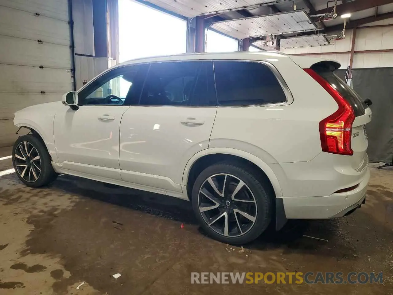 2 fotografías del automóvil dañado YV4A221K9L1567975 VOLVO XC90 2020