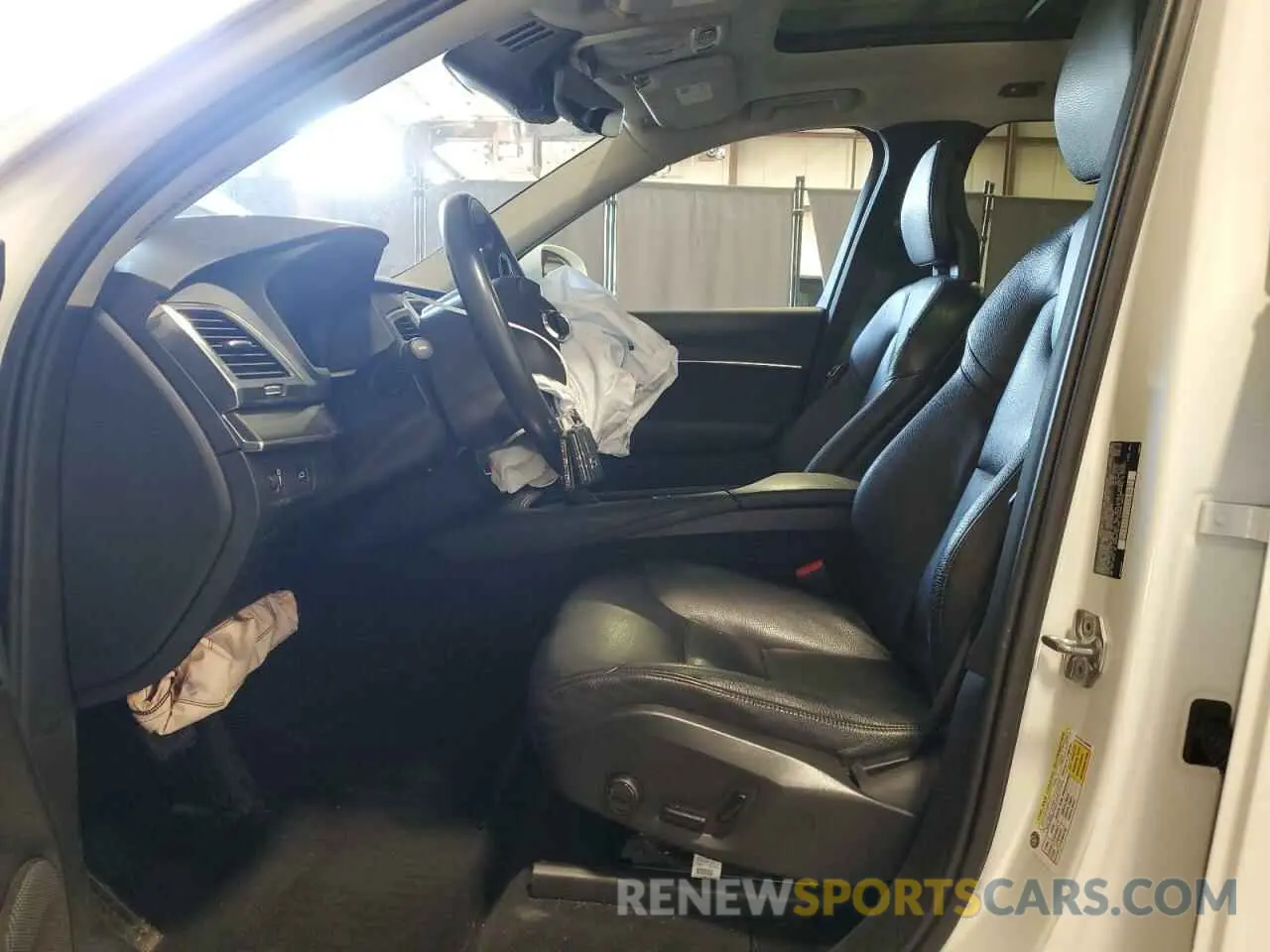 7 fotografías del automóvil dañado YV4A221K9L1567975 VOLVO XC90 2020
