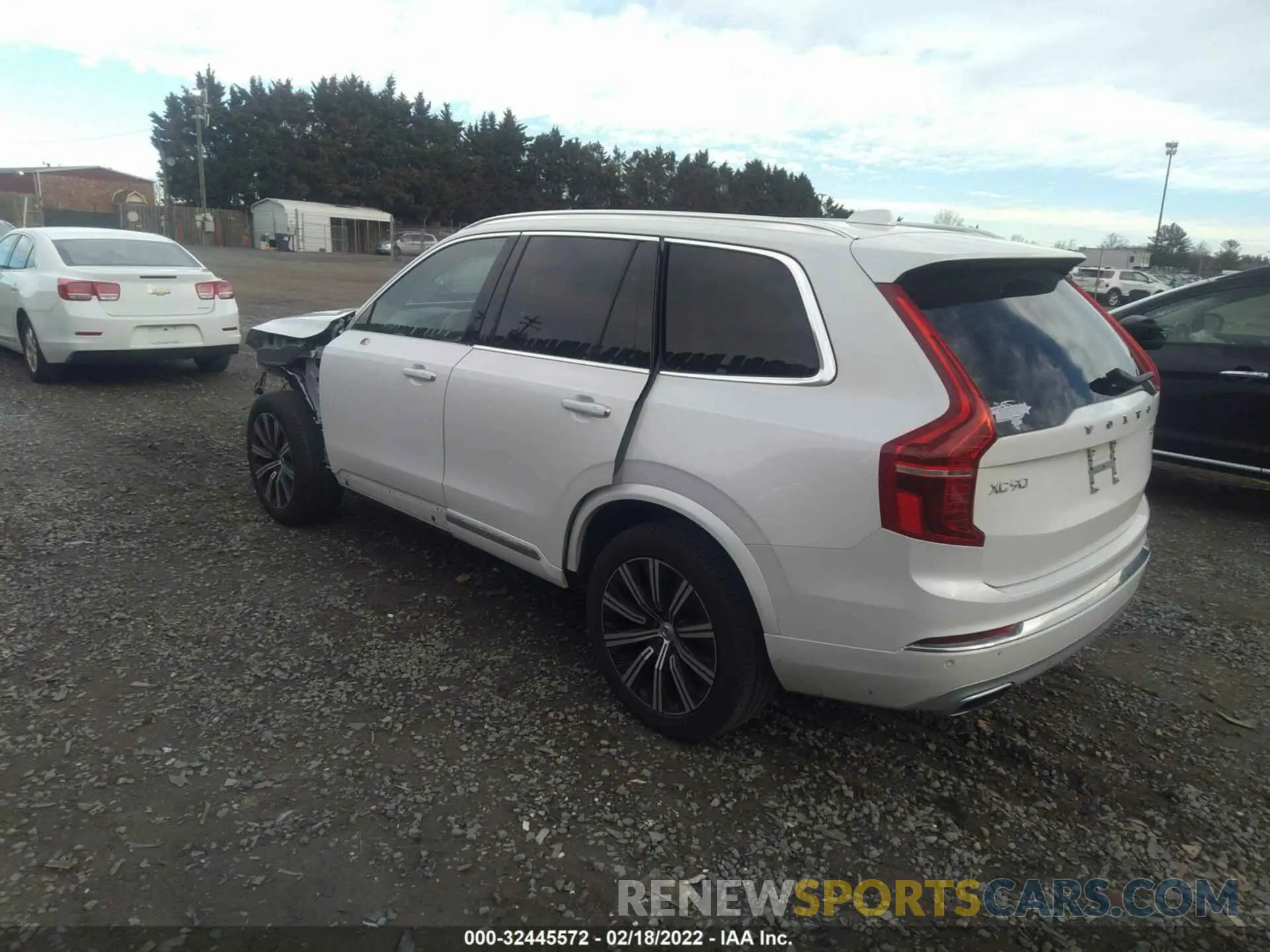 2 fotografías del automóvil dañado YV4A221L7L1620407 VOLVO XC90 2020