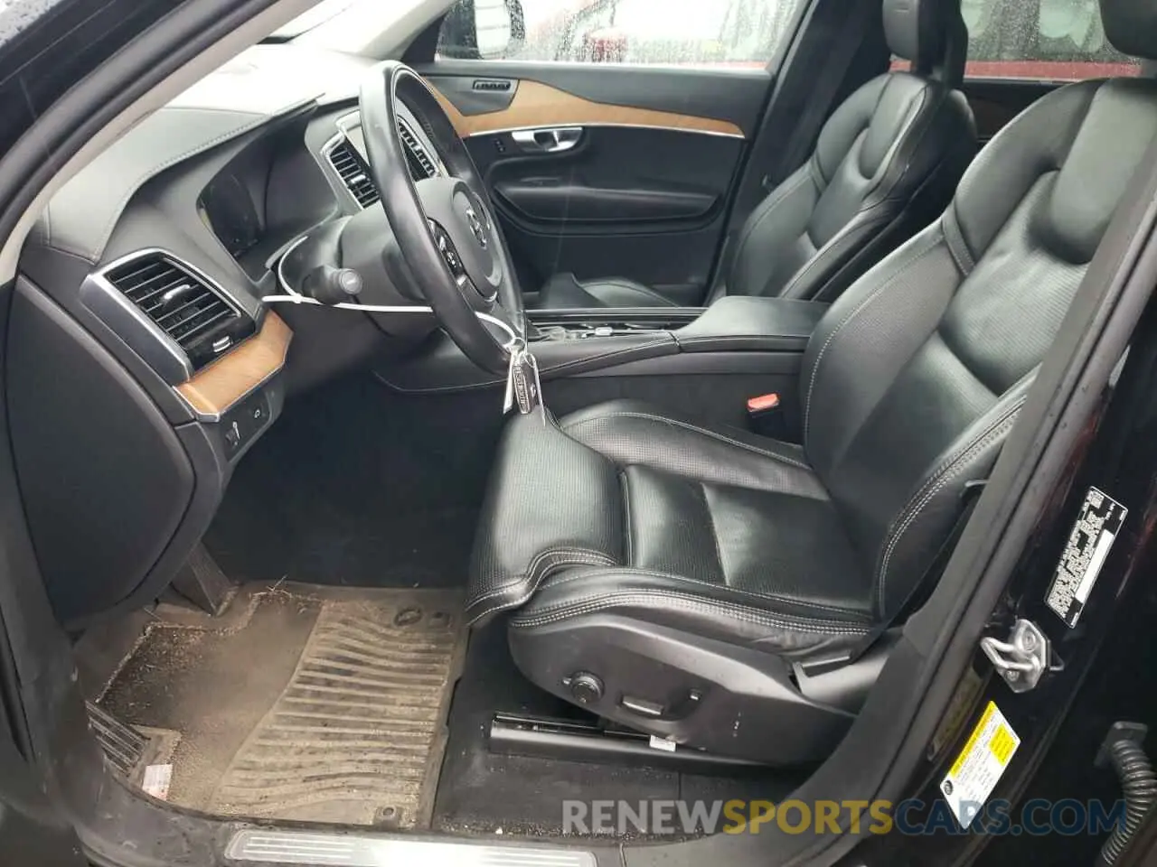 7 fotografías del automóvil dañado YV4A221LXL1533035 VOLVO XC90 2020