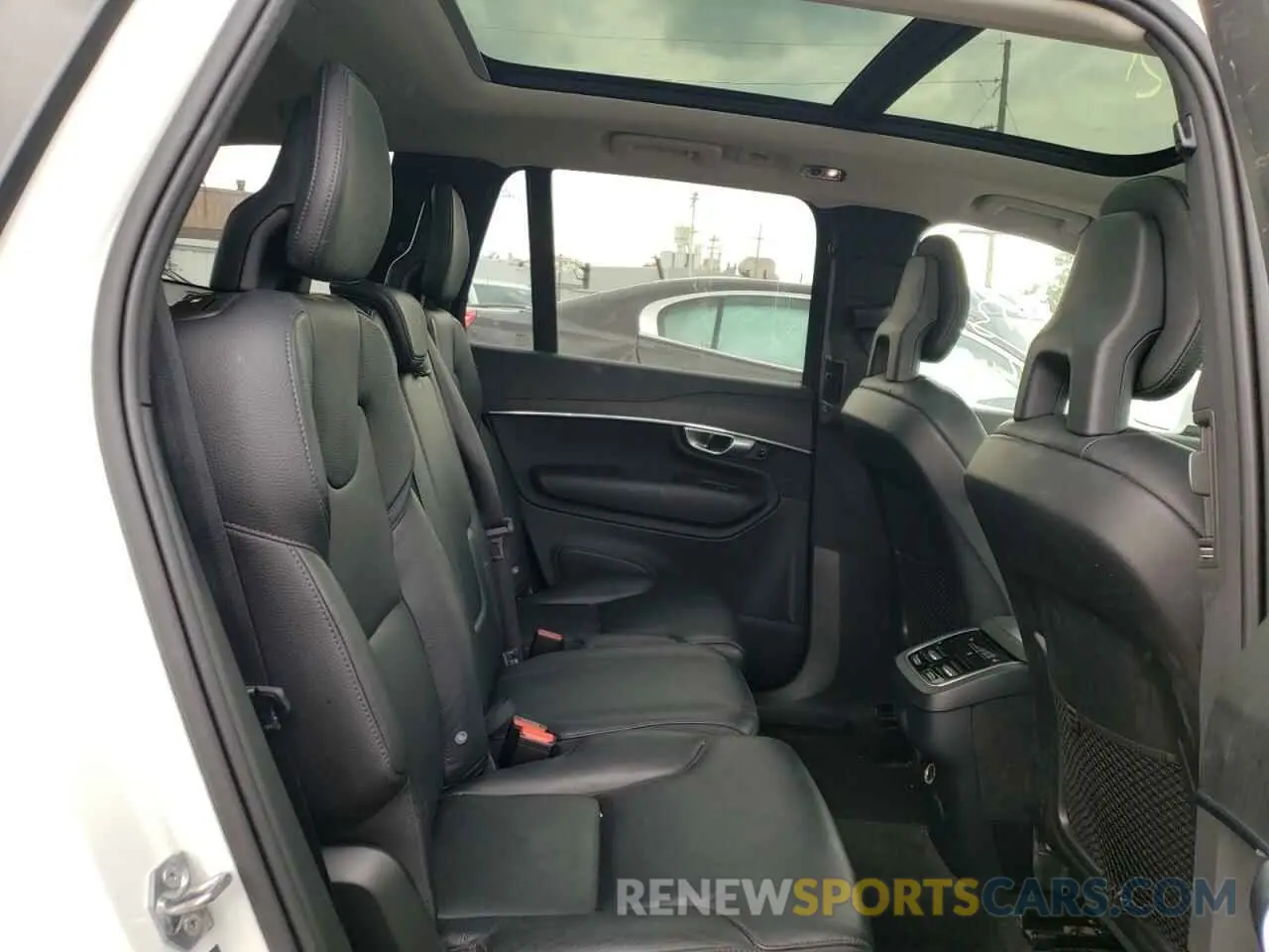 6 fotografías del automóvil dañado YV4A22PK3L1530413 VOLVO XC90 2020