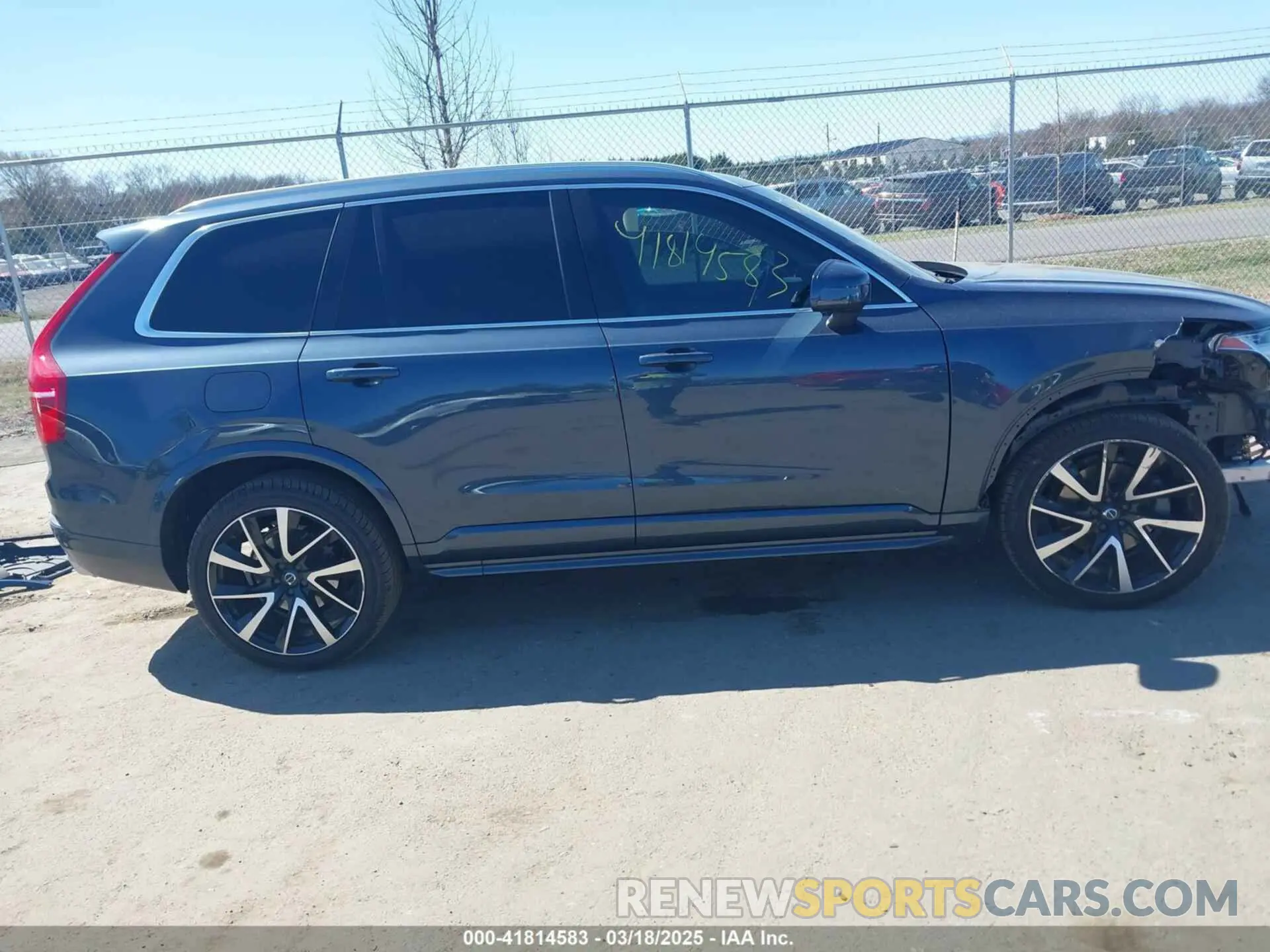 14 fotografías del automóvil dañado YV4A22PK3L1535353 VOLVO XC90 2020