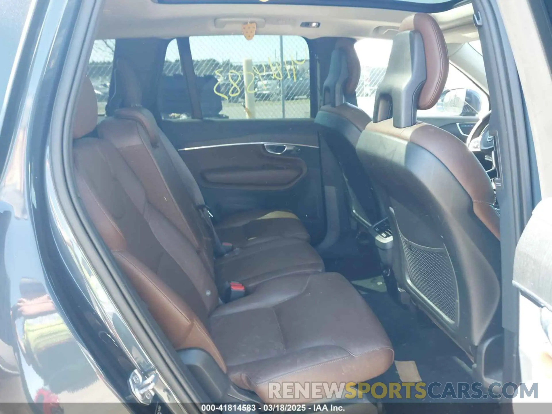 8 fotografías del automóvil dañado YV4A22PK3L1535353 VOLVO XC90 2020