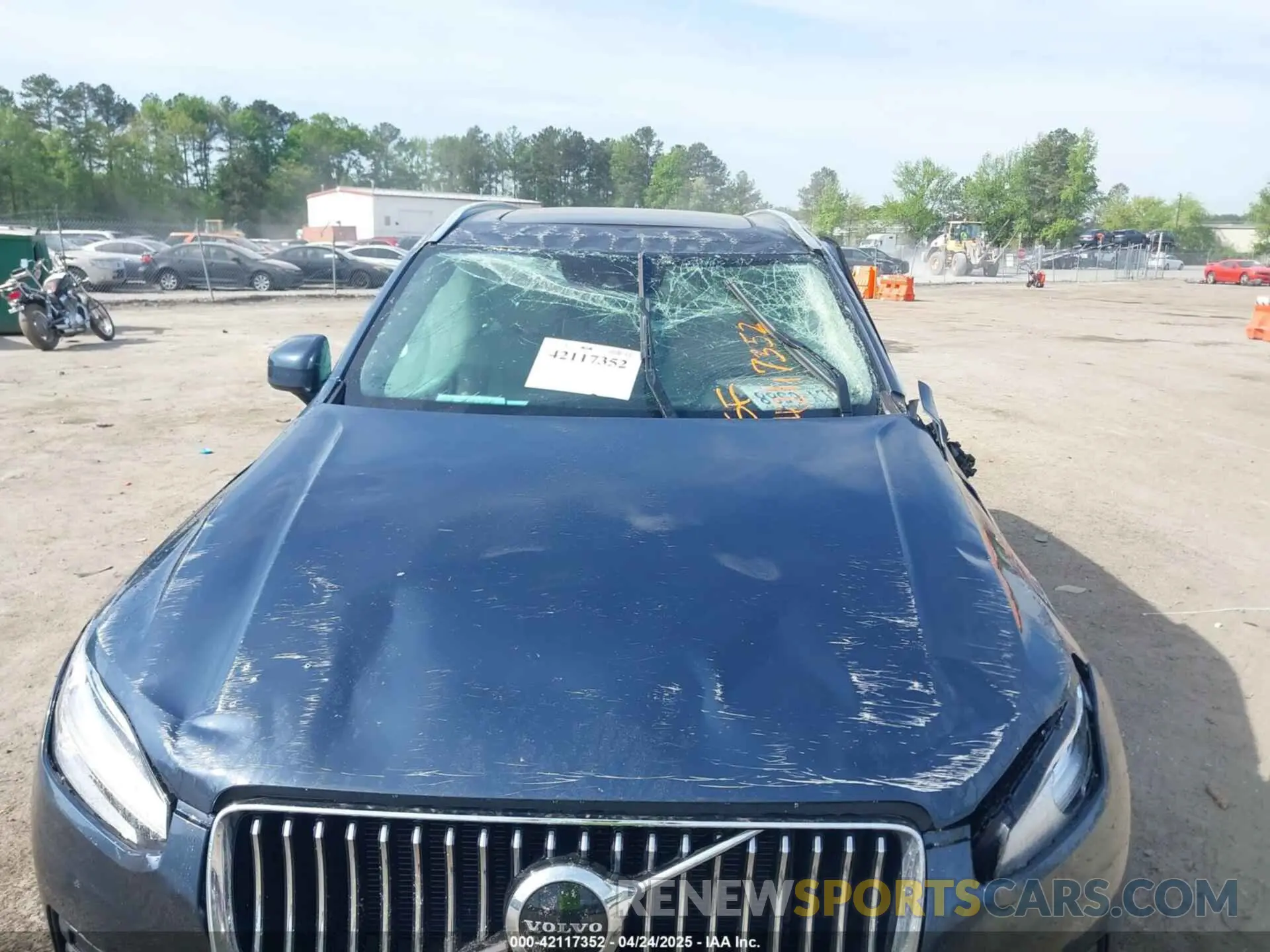 6 fotografías del automóvil dañado YV4A22PK3L1537541 VOLVO XC90 2020
