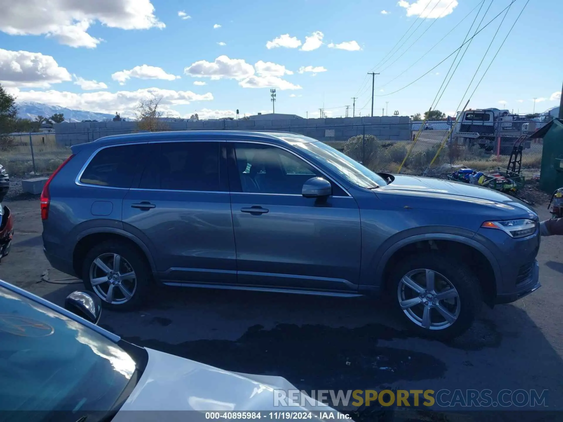 13 fotografías del automóvil dañado YV4A22PK4L1569317 VOLVO XC90 2020