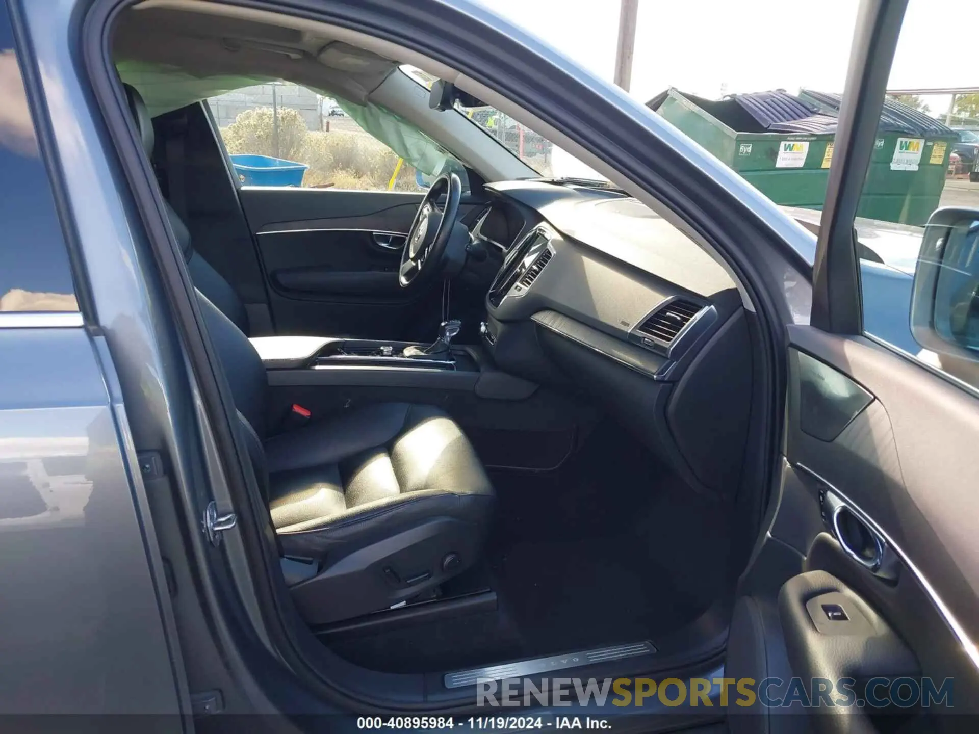 5 fotografías del automóvil dañado YV4A22PK4L1569317 VOLVO XC90 2020
