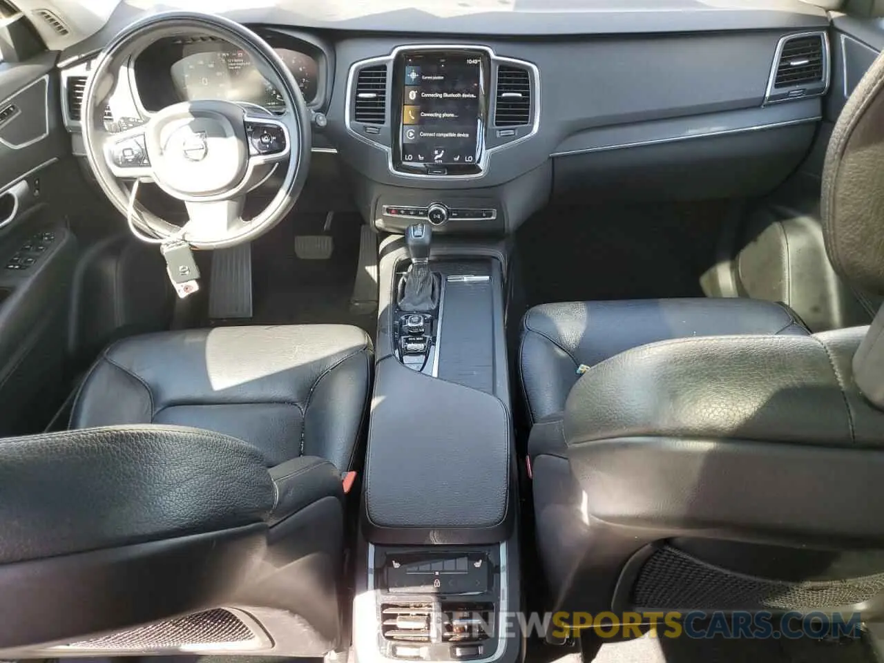 8 fotografías del automóvil dañado YV4A22PK5L1543017 VOLVO XC90 2020