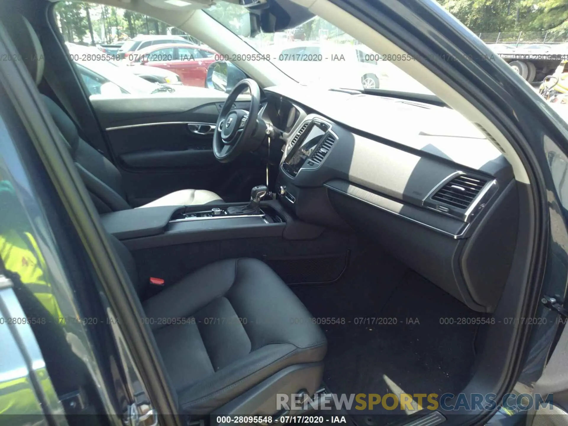 5 fotografías del automóvil dañado YV4A22PK5L1569374 VOLVO XC90 2020