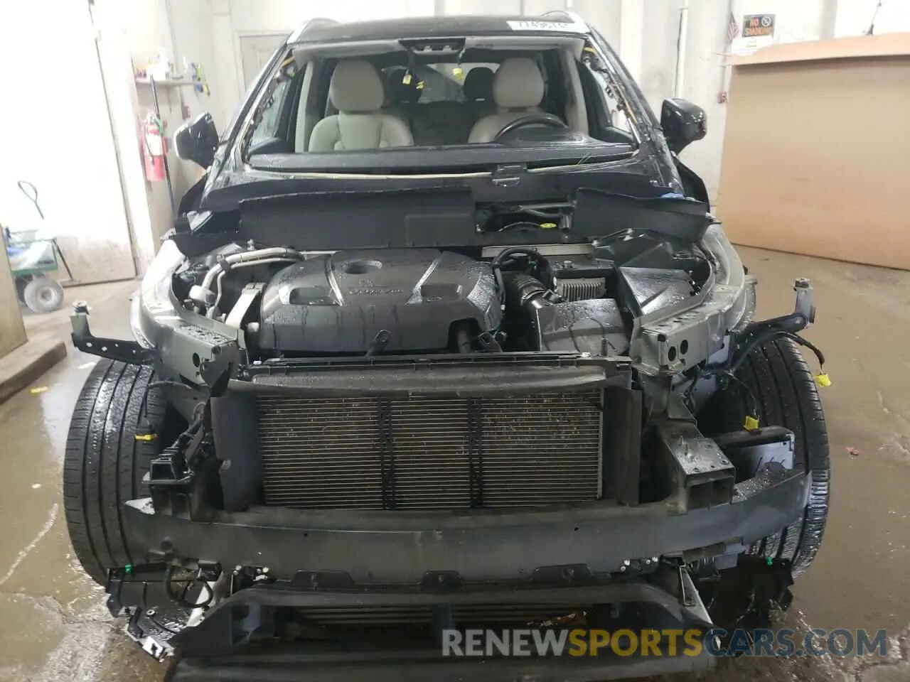 5 fotografías del automóvil dañado YV4A22PK6L1611065 VOLVO XC90 2020