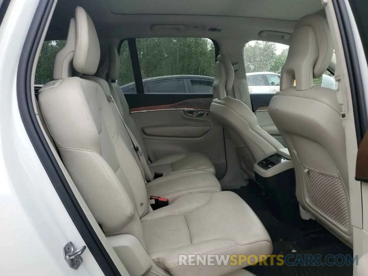 11 fotografías del automóvil dañado YV4A22PK7L1561860 VOLVO XC90 2020