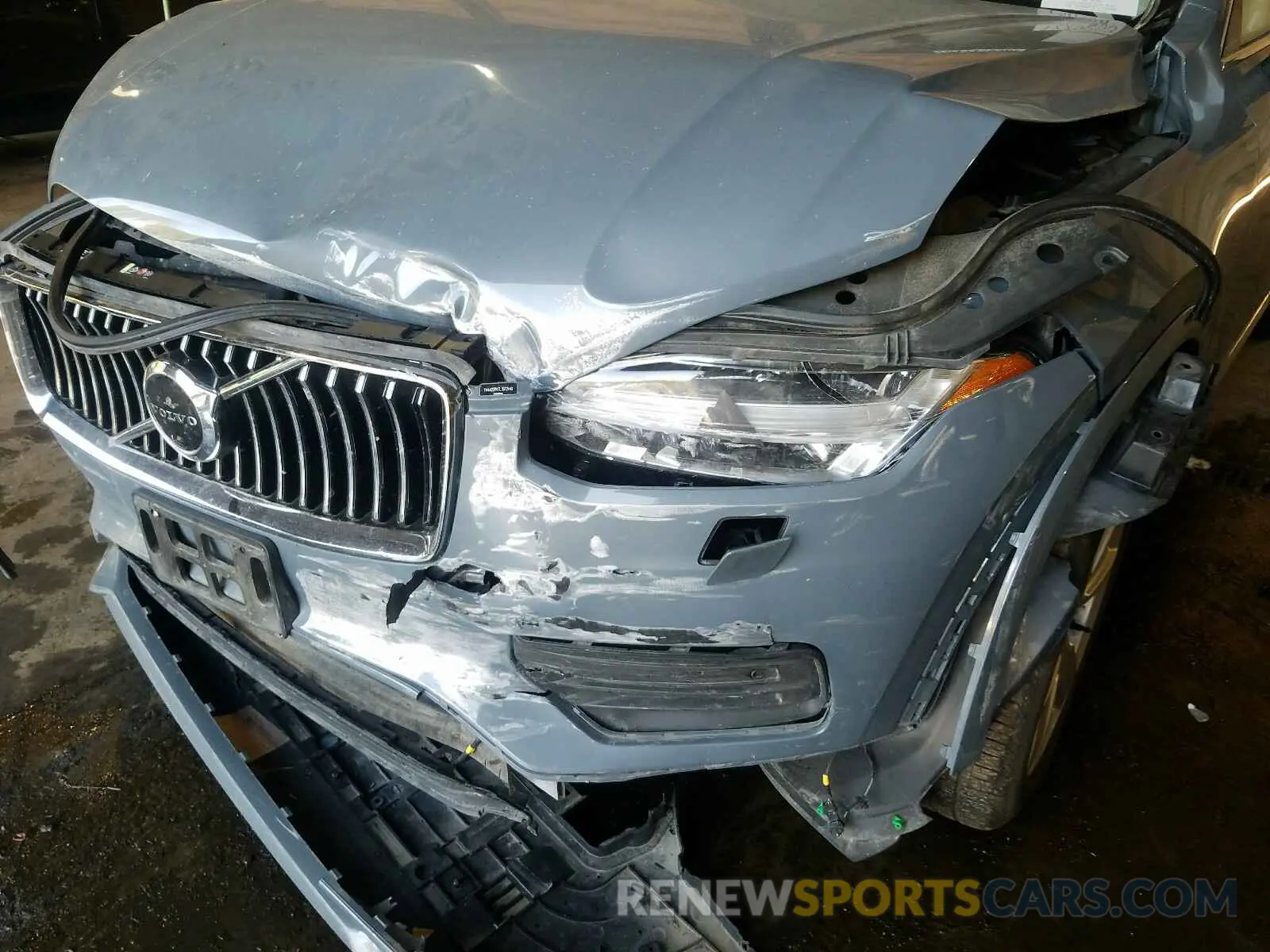 9 fotografías del automóvil dañado YV4A22PK7L1572440 VOLVO XC90 2020
