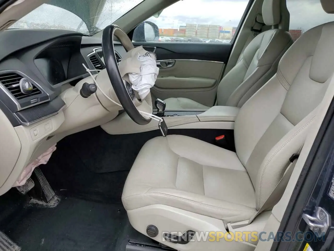 7 fotografías del automóvil dañado YV4A22PK8L1592258 VOLVO XC90 2020