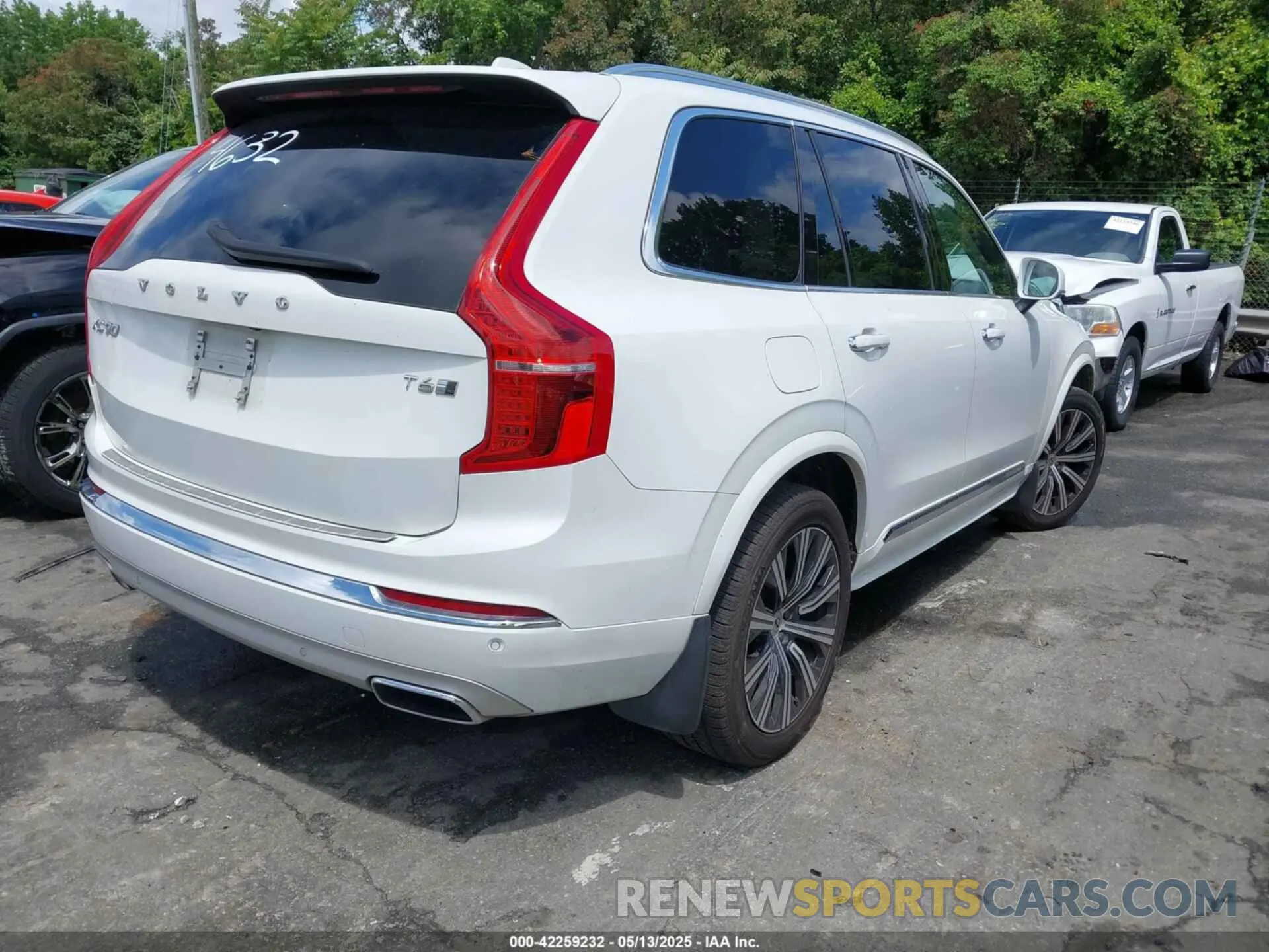 4 fotografías del automóvil dañado YV4A22PL1L1534632 VOLVO XC90 2020