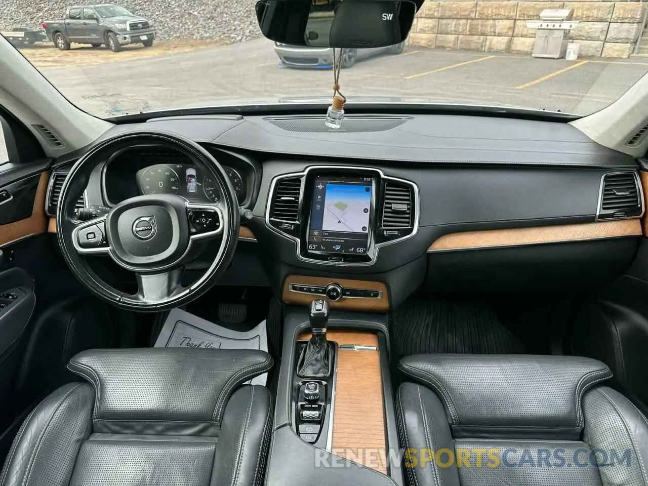 8 fotografías del automóvil dañado YV4A22PL1L1590988 VOLVO XC90 2020