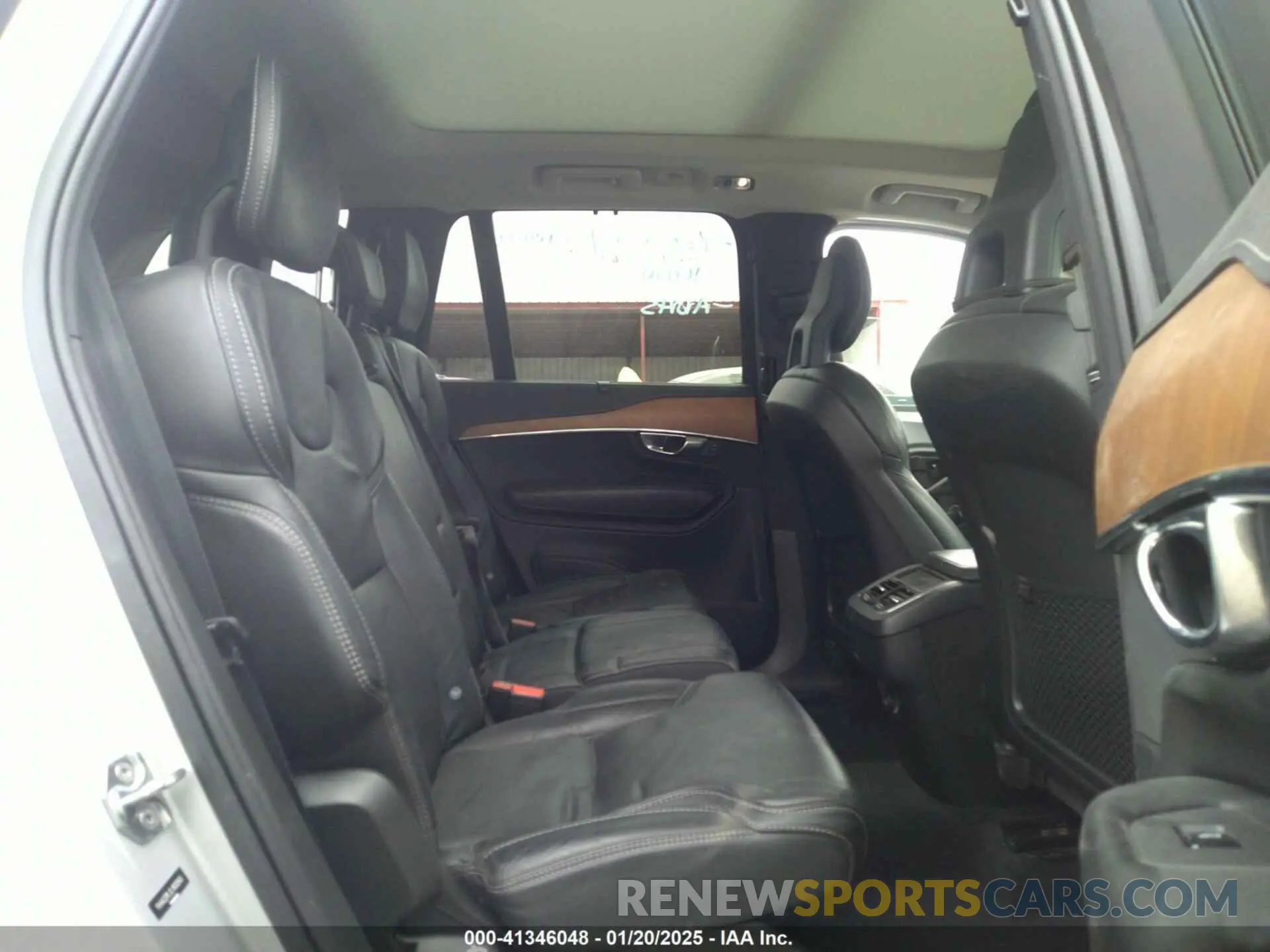 8 fotografías del automóvil dañado YV4A22PL2L1613243 VOLVO XC90 2020