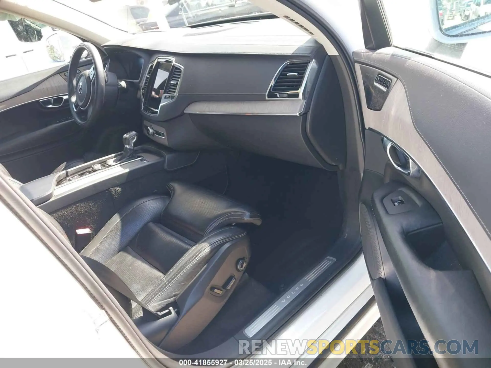 5 fotografías del automóvil dañado YV4A22PL5L1580447 VOLVO XC90 2020