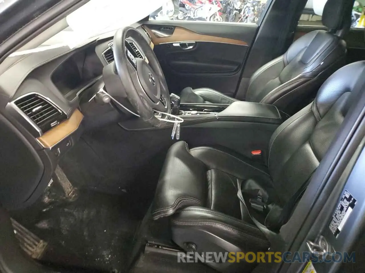7 fotografías del automóvil dañado YV4A22PL5L1595109 VOLVO XC90 2020