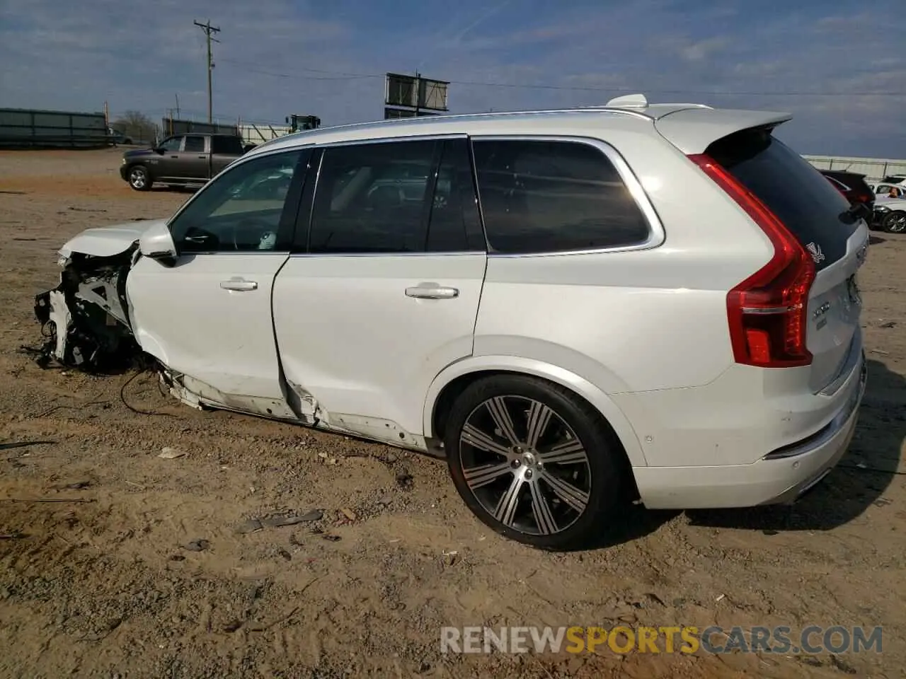 2 fotografías del automóvil dañado YV4A22PL9L1542848 VOLVO XC90 2020