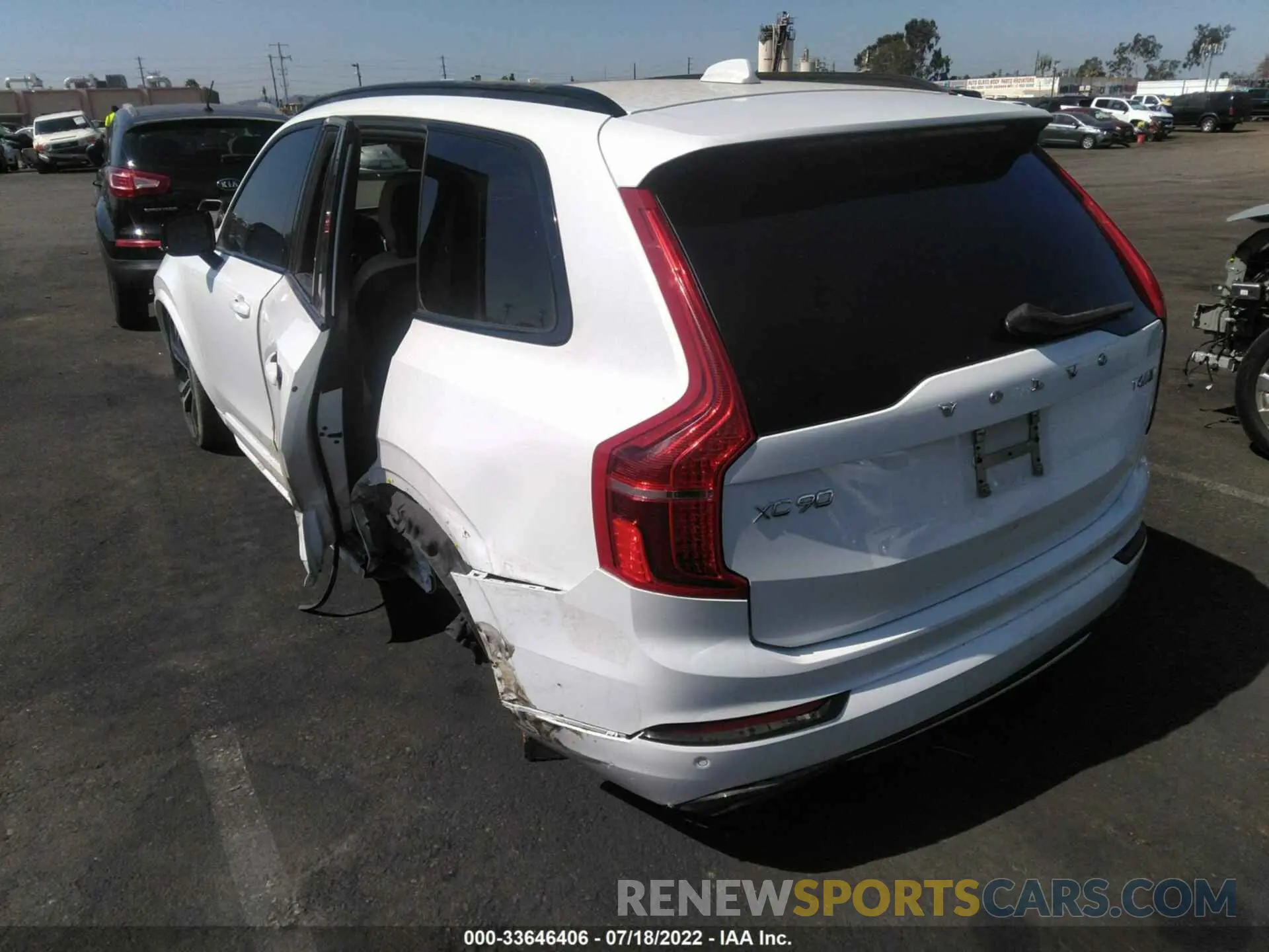 3 fotografías del automóvil dañado YV4A22PM9L1542079 VOLVO XC90 2020