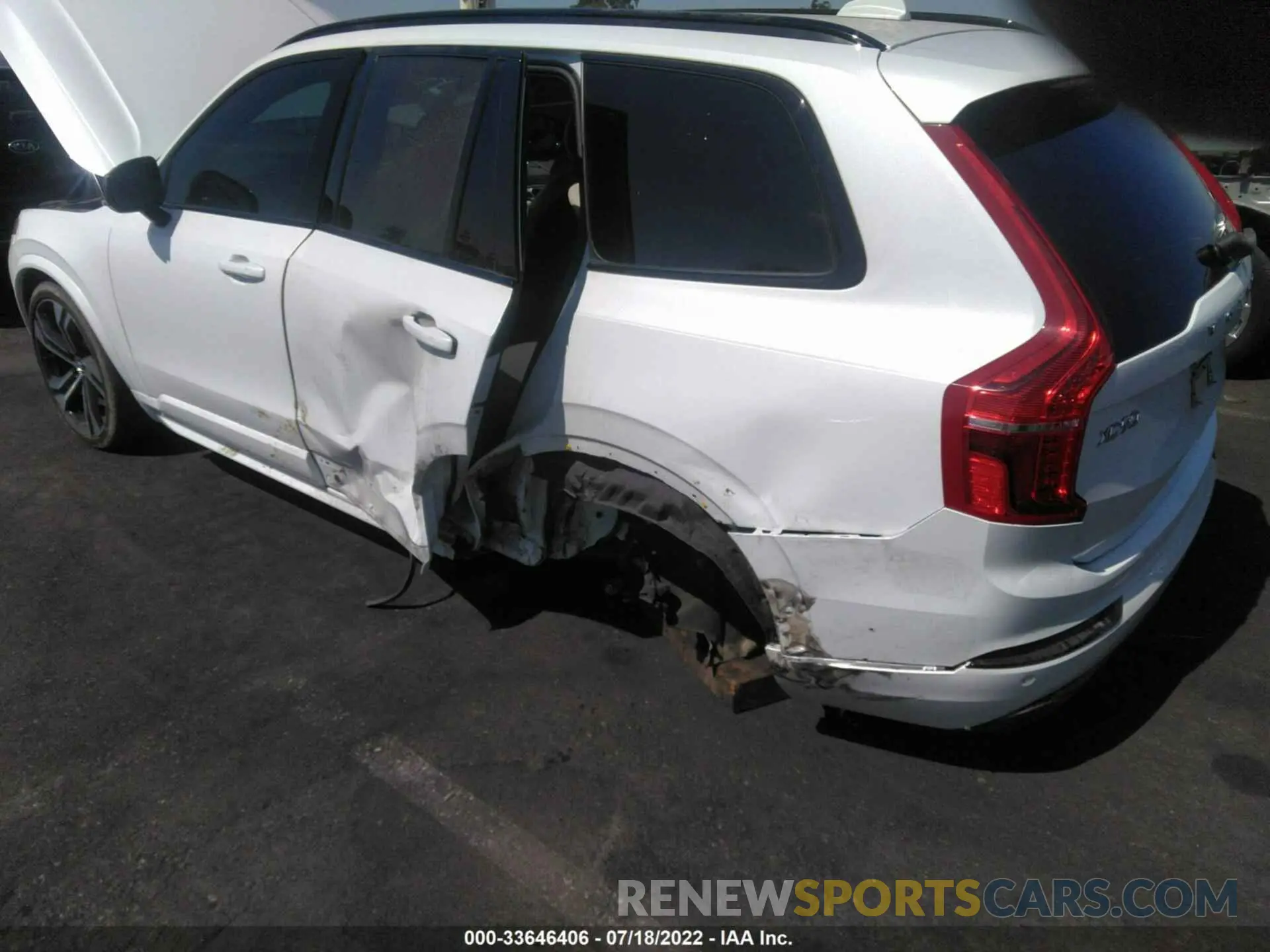 6 fotografías del automóvil dañado YV4A22PM9L1542079 VOLVO XC90 2020