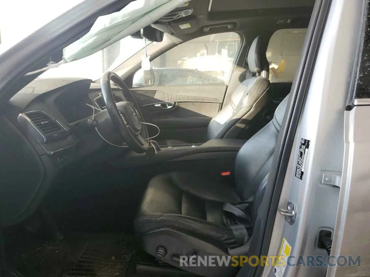 7 fotografías del automóvil dañado YV4BR00K2L1539120 VOLVO XC90 2020