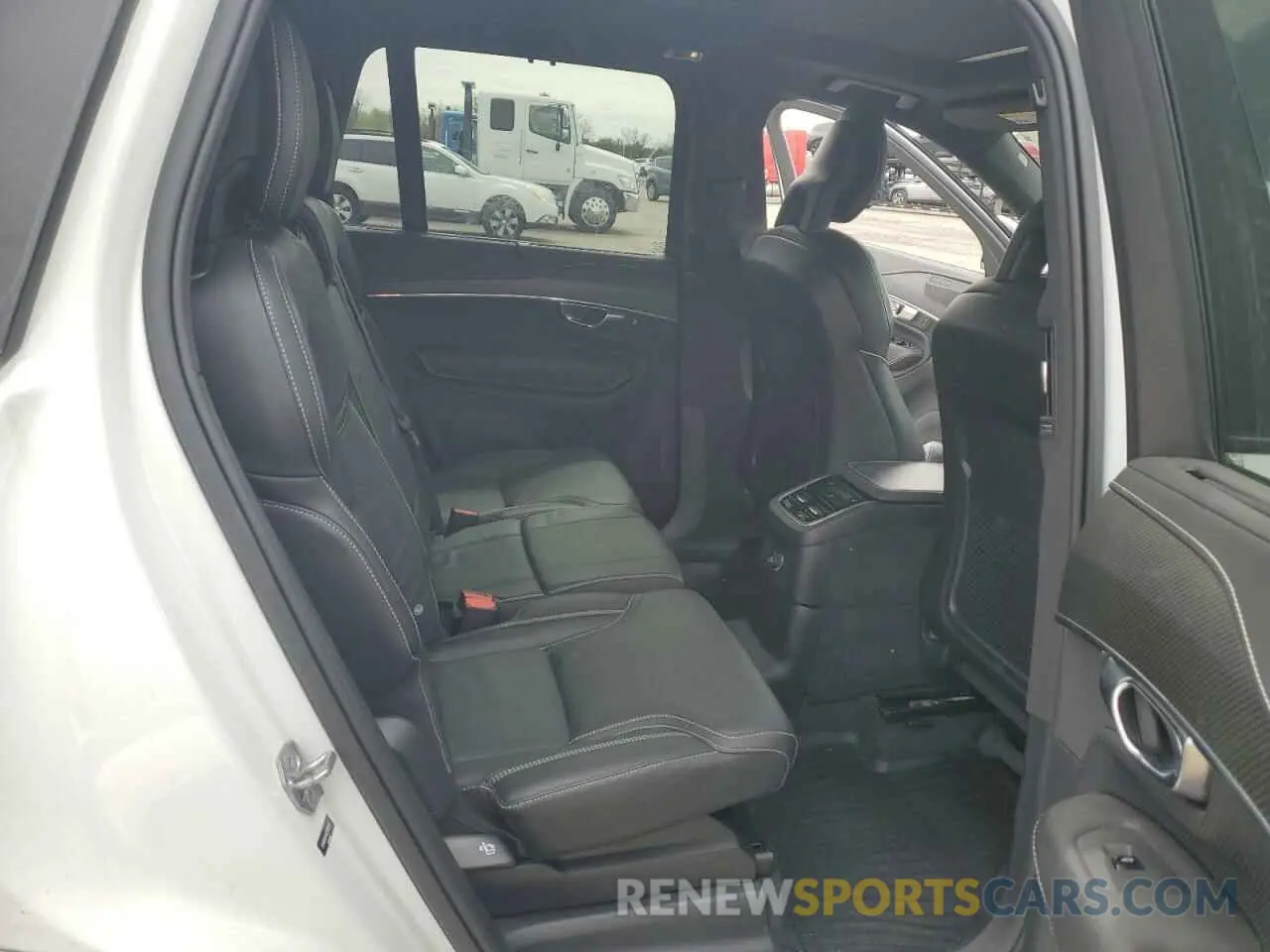 11 fotografías del automóvil dañado YV4BR0CM1L1591576 VOLVO XC90 2020