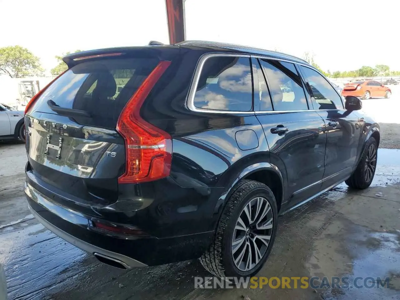 4 fotografías del automóvil dañado YV4102CK1M1699150 VOLVO XC90 2021