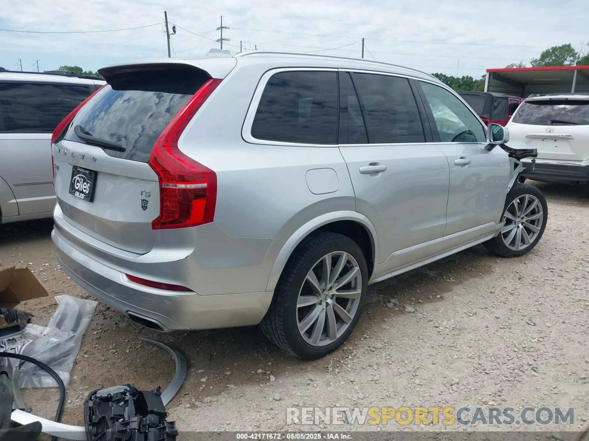 4 fotografías del automóvil dañado YV4102CK7M1735715 VOLVO XC90 2021