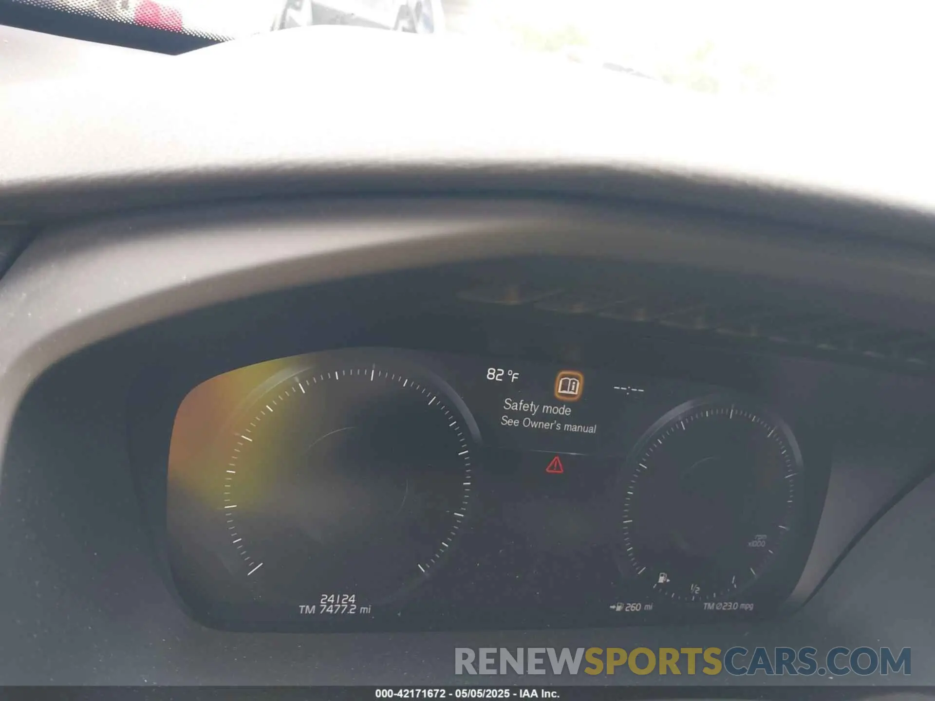 7 fotografías del automóvil dañado YV4102CK7M1735715 VOLVO XC90 2021