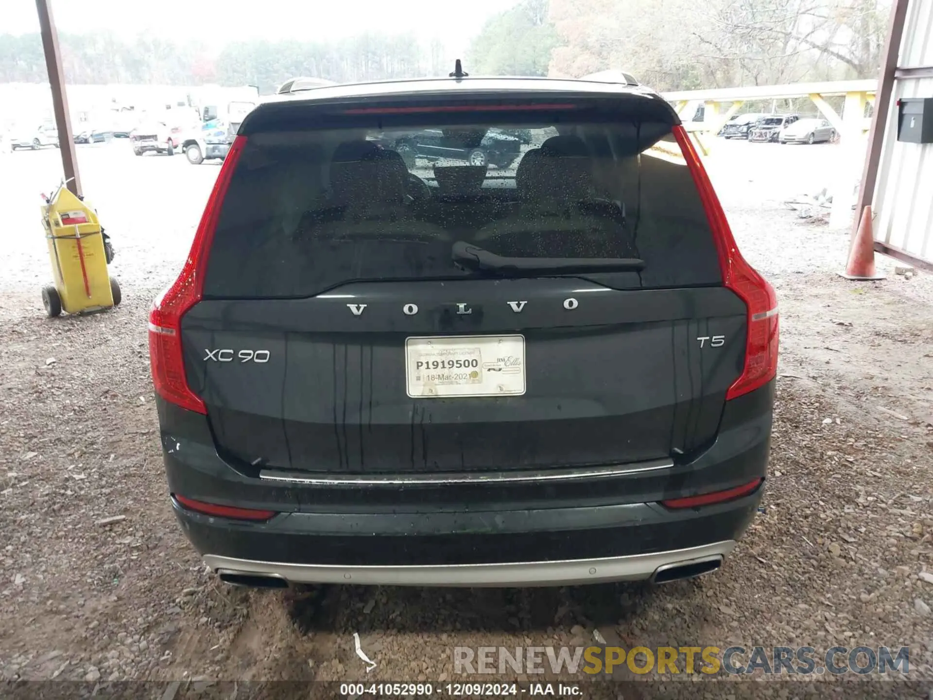 16 fotografías del automóvil dañado YV4102CKXM1691404 VOLVO XC90 2021