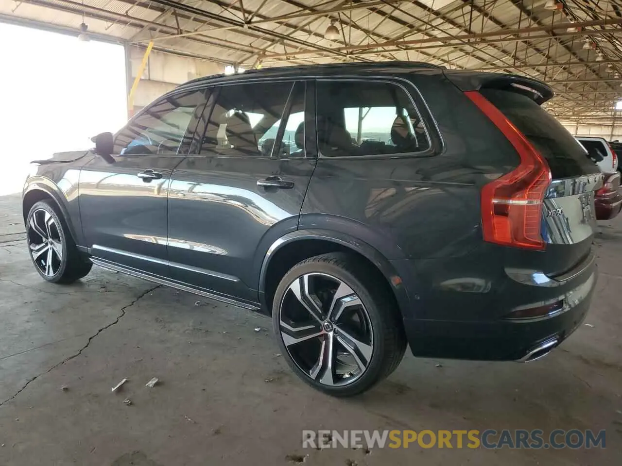 2 fotografías del automóvil dañado YV4102CM7M1671788 VOLVO XC90 2021