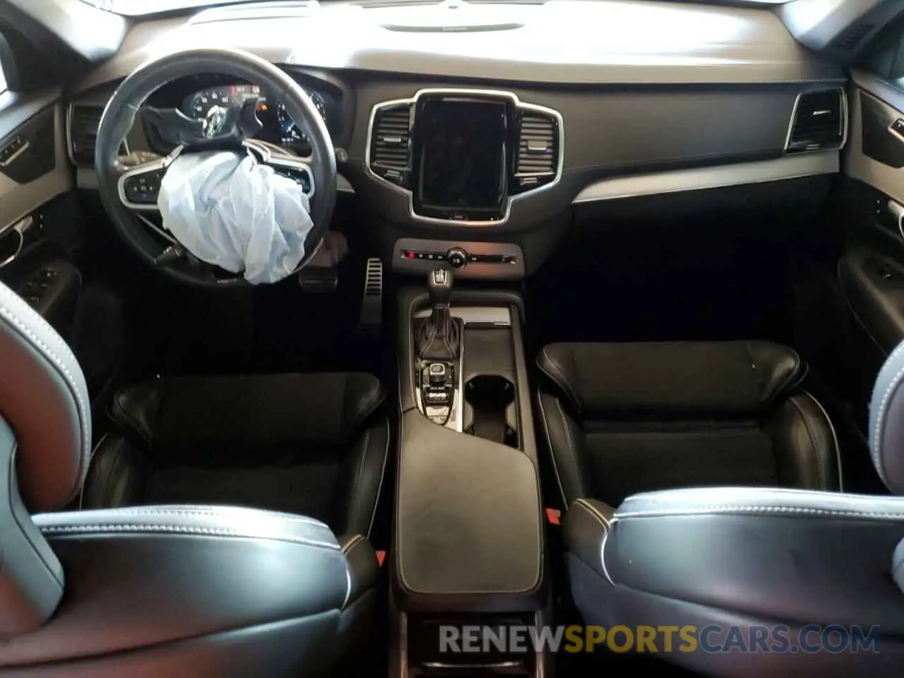 8 fotografías del automóvil dañado YV4102CM7M1671788 VOLVO XC90 2021