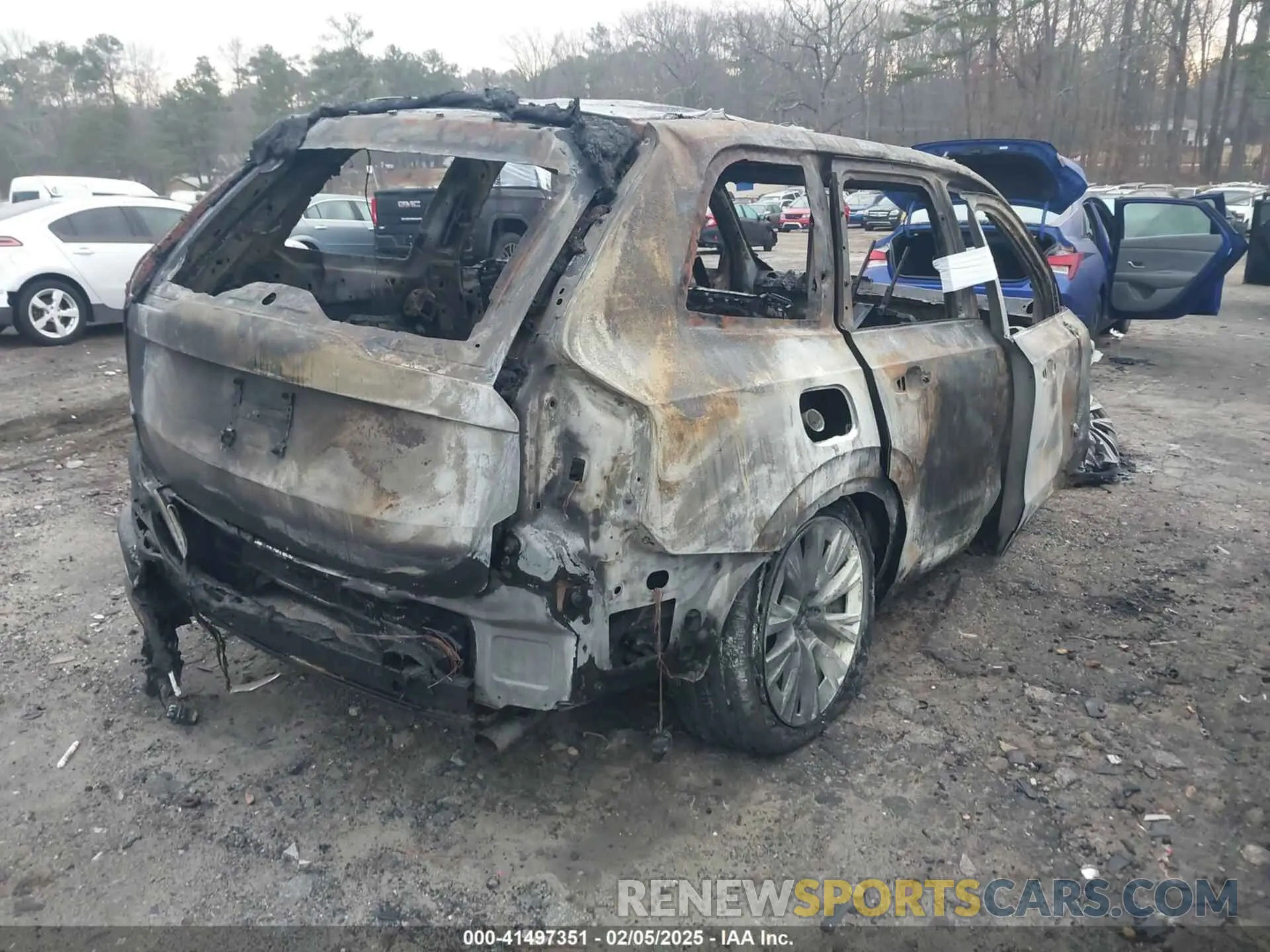 4 fotografías del automóvil dañado YV4102PK1M1757218 VOLVO XC90 2021
